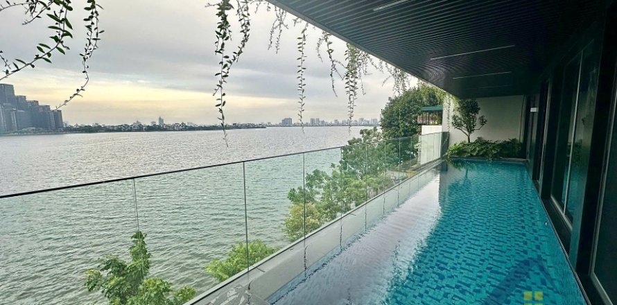 Вилла с 3 спальнями в Тэйхо, Ханой ,  № 26484