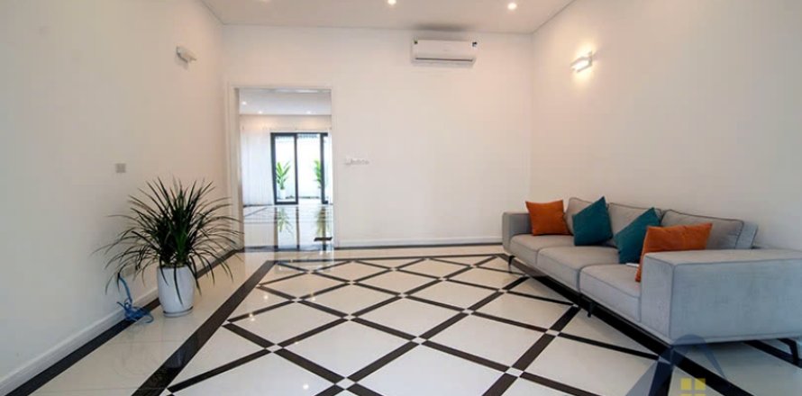 Вилла с 3 спальнями в Тэйхо, Ханой , № 26480