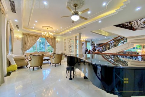 Вилла с 5 спальнями в Лонгбьен, Ханой ,  № 26624 4