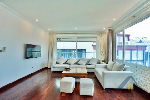 Квартира с 3 спальнями в Тэйхо, Ханой , № 26622 2