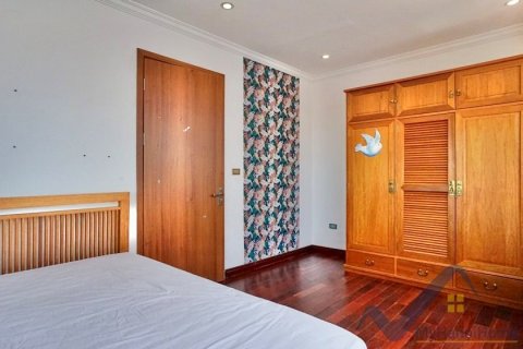 Квартира с 3 спальнями в Тэйхо, Ханой , № 26622 17