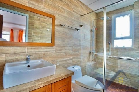 Квартира с 3 спальнями в Тэйхо, Ханой , № 26622 15