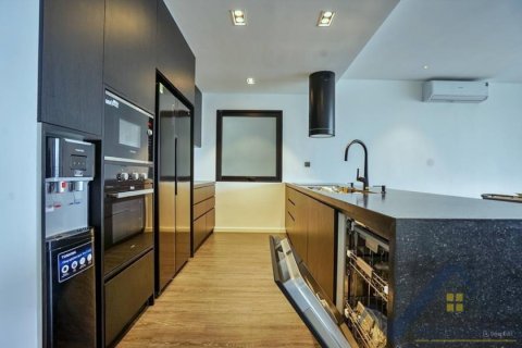 Квартира с 3 спальнями в Тэйхо, Ханой ,  № 26457 8