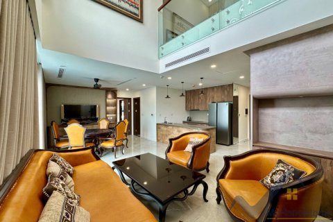 Квартира с 3 спальнями в Лонгбьен, Ханой , № 26426 6