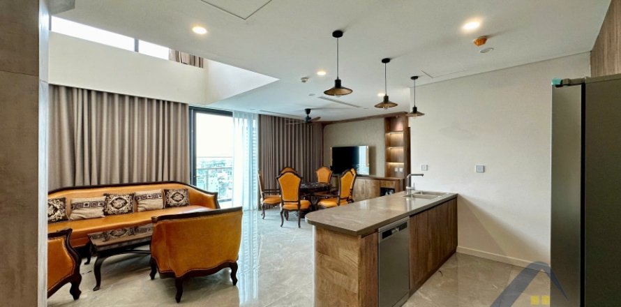 Квартира с 3 спальнями в Лонгбьен, Ханой , № 26426