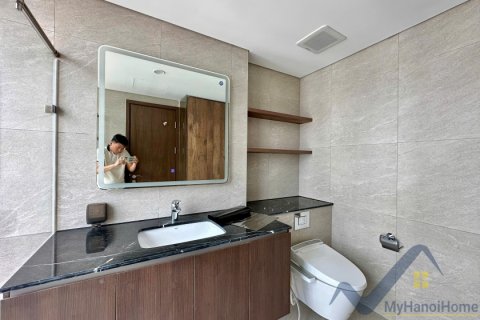 Квартира с 3 спальнями в Лонгбьен, Ханой , № 26426 16