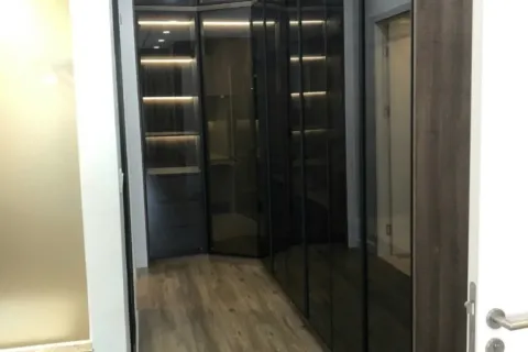 4 bedrooms Apartment in Ho Chi Minh, No. 27489 2