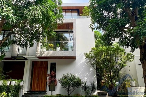 Вилла с 4 спальнями в Ханой ,  № 26449