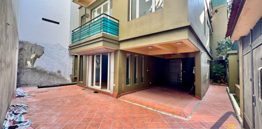 Вилла с 4 спальнями в Тэйхо, Ханой ,  № 26405