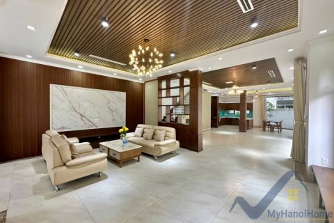 Вилла с 5 спальнями в Лонгбьен, Ханой ,  № 26402