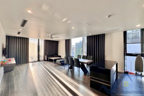 Квартира с 3 спальнями в Тэйхо, Ханой ,  № 26376