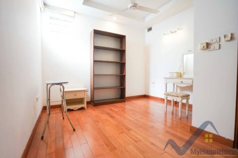 Квартира с 3 спальнями в Тэйхо, Ханой , № 26385 18