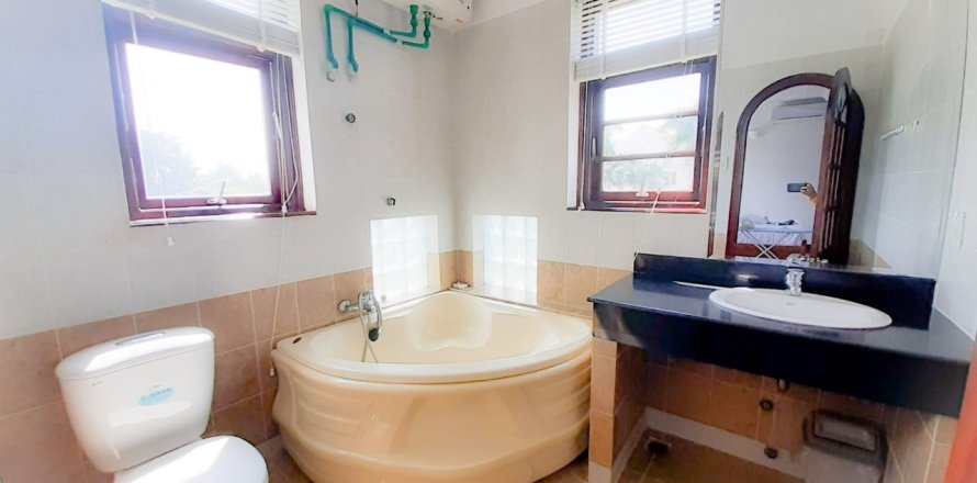 5 bedrooms Villa in Nha Trang, No. 28708