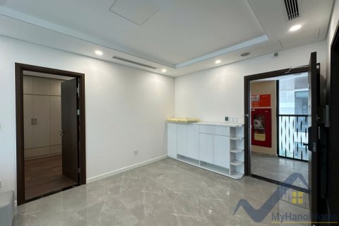 Квартира с 2 спальнями в Лонгбьен, Ханой ,  № 26432