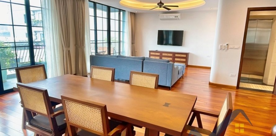 4 bedrooms Apartment in Tay Ho, Ha Noi,  No. 20354