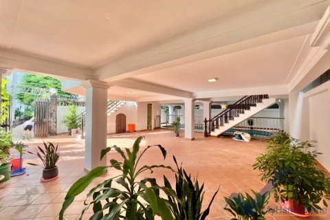 5 bedrooms Villa in Tay Ho, Ha Noi,  No. 20351 3