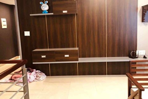 Квартира с 4 спальнями в Тхудык, Хошимин , № 29602 7